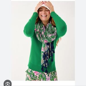 Green Sweater with Pink and Green Patterned Scarf New Never use Never Open